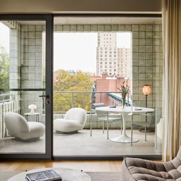 Why Old Apartment Entries Get Veneer Instead Of New Block